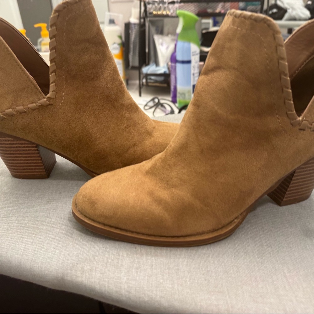 Market & Spruce Tan Suede Ankle Booties